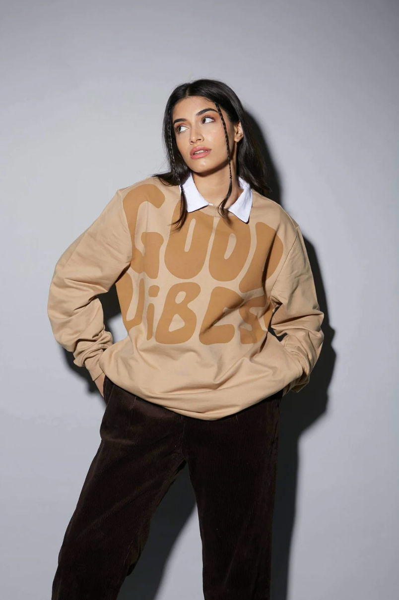 GOOD VIBES OVERSIZED SWEATSHIRT