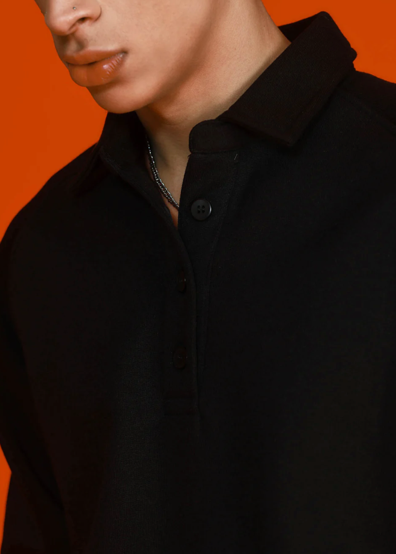 BLACK POLO SWEATSHIRT