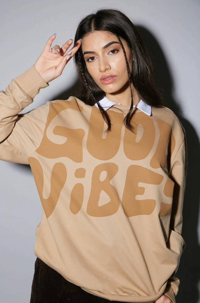 GOOD VIBES OVERSIZED SWEATSHIRT