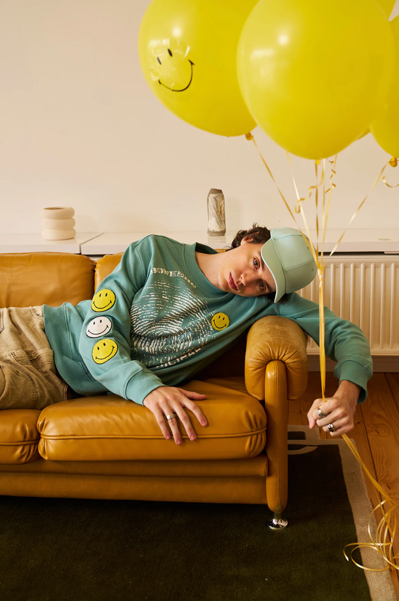 SMILEY ORIGINALS CHENILLE PATCH SLEEVES SWEATSHIRT