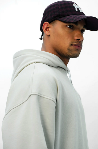 CLOUDY WEAR A HUG OVERSIZED HOODIE